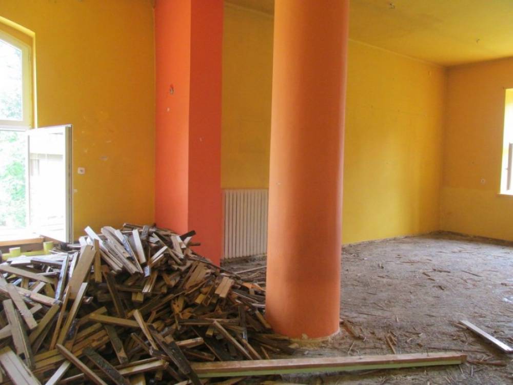 Zdjęcie: Na zdjeciu: remont  w Przedszkolu Publicznym nr 1 w Łazach